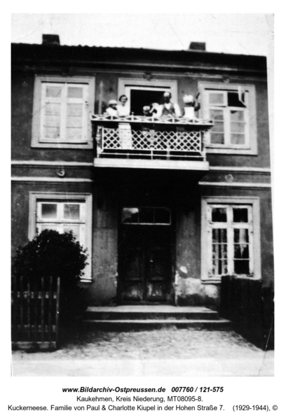 Kuckerneese. Familie von Paul & Charlotte Kiupel in der Hohen Straße 7