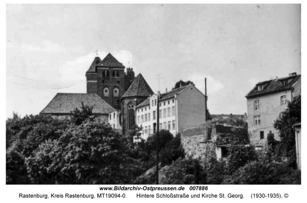 Rastenburg, Hintere Schloßstraße und Kirche St. Georg