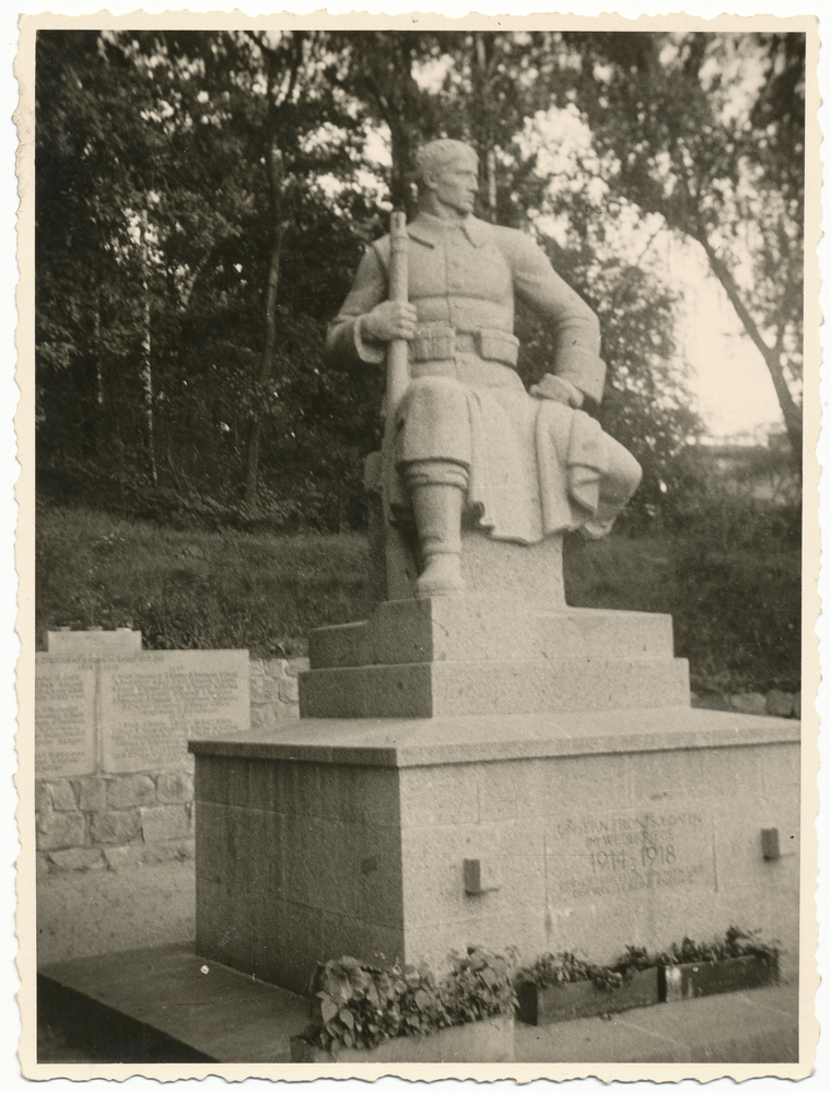 Tilsit, Gefallenen-Denkmal des Inf.-Reg. Nr. 41