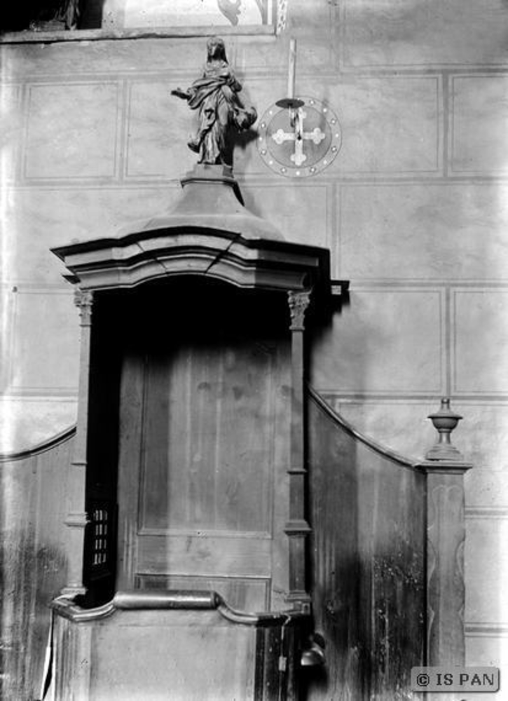 Frauenburg,  Stadtpfarrkirche St. Nikolaus -  Beichtstuhl