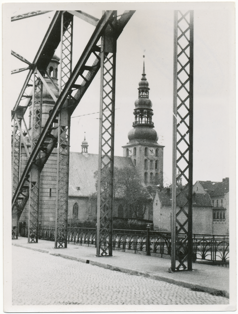 Tilsit, Blick von der Luisen-Brücke auf die Deutsche Kirche