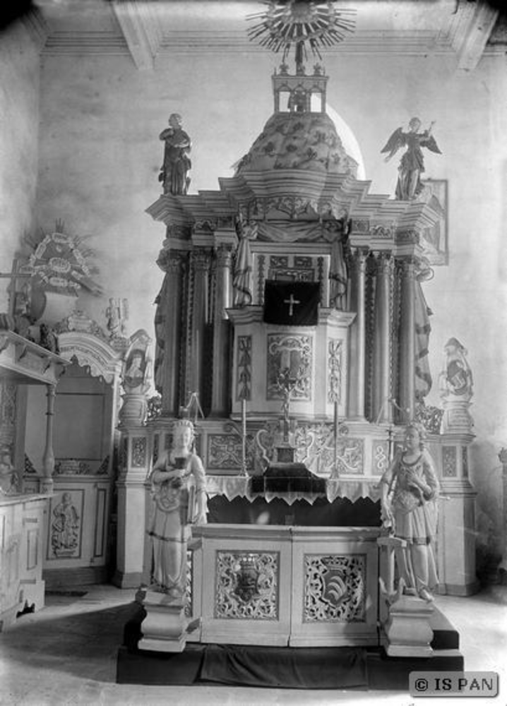 Gallingen Kr. Bartenstein, Ev. Kirche - Kanzelaltar