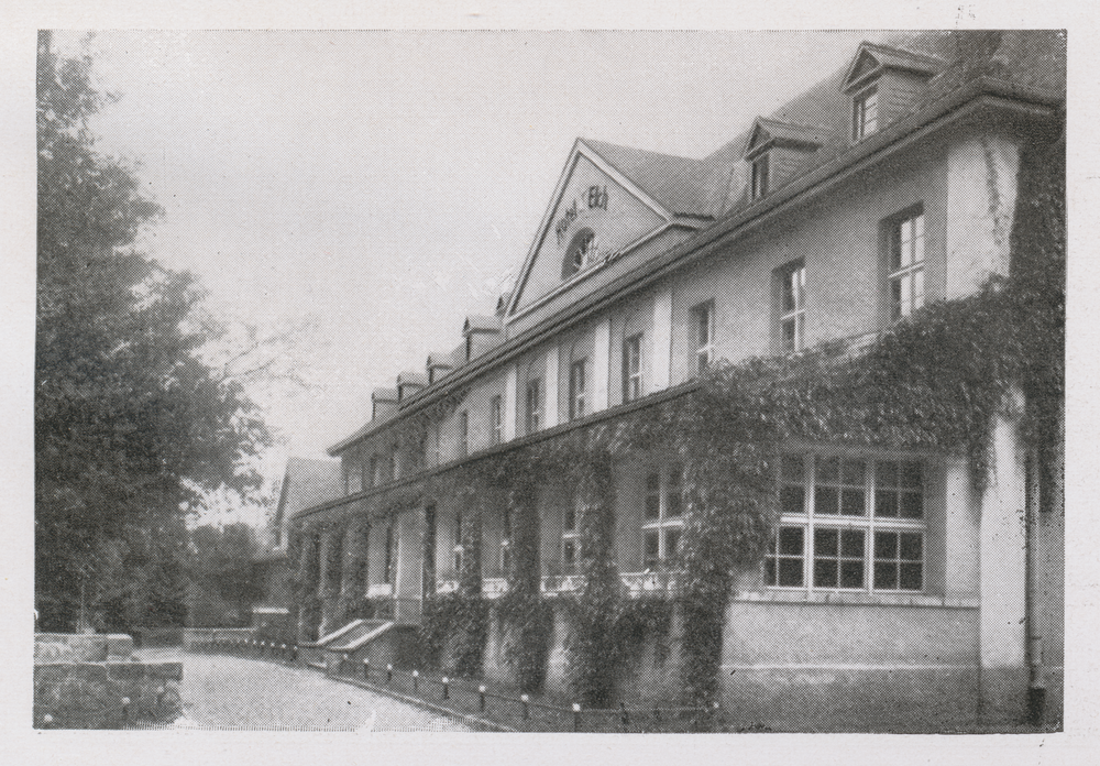 Groß Trakehnen, Hauptgestüt, Hotel Elch