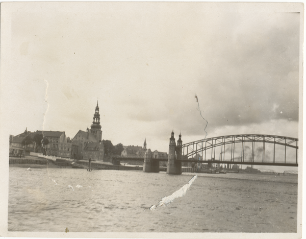 Tilsit, Deutsche Kirche und Königin-Luise-Brücke