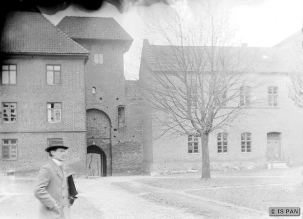 Frauenburg,  Burg des Domstiftes -  Teilansicht des Westflügels mit Nebentorbau und Kopernikus-Museum