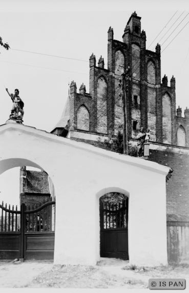 Freudenberg Kr. Rößel, Kirche - Blick auf den Ostgiebel