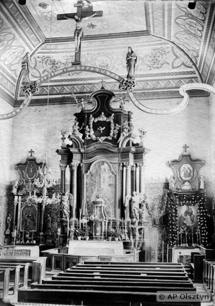 Freudenberg Kr. Rößel, Kirche -  Blick zum Hochaltar