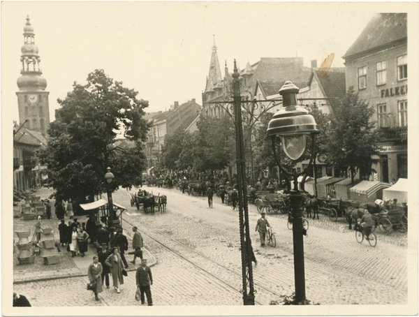 Tilsit, Stadt, Deutsche Str. zwischen Deutscher Kirche und Rathaus, Markt