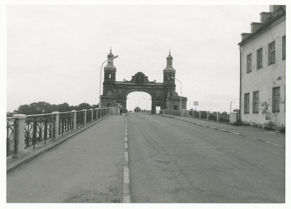 Tilsit, Stadt (Советск), Luisen-Brücke, Auffahrt zur Betonbrücke, ehemalige Grenzkontrollstelle