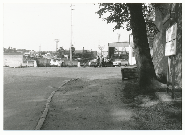 Tilsit, Stadt (Советск), Fiskalischer Hafen, Blick von der Schleusenbrücke