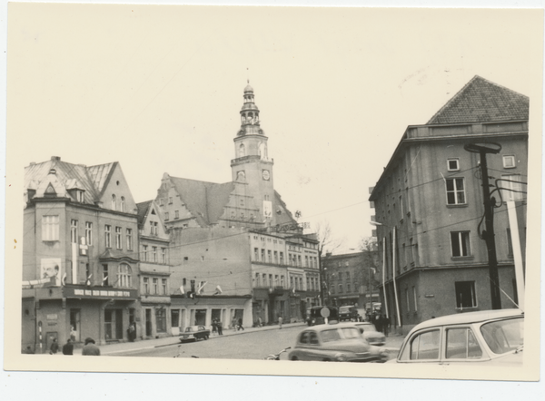 Allenstein (Olsztyn), ehem. Cafe Bader u. Blick auf das Rathaus