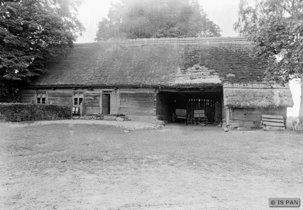 Klein Gonschorowen, Hölzernes Bauerngehöft, Torbau