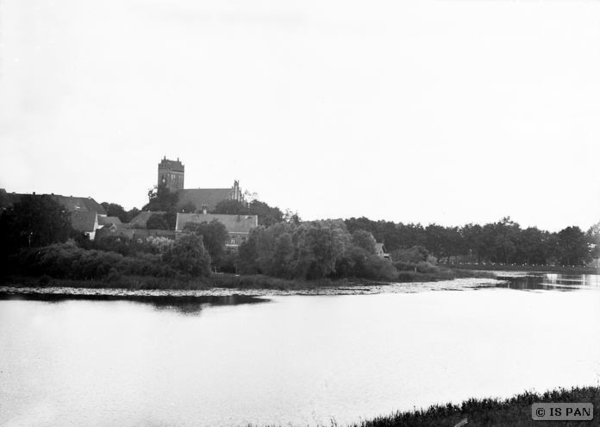 Gerdauen, Blick über den Banktinsee zur ev. Kirche