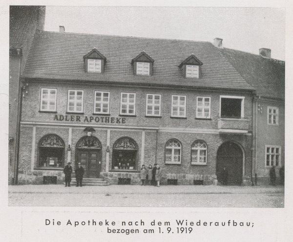 Eydtkuhnen, Adler-Apotheke A. Kamnitzer, nach dem Wiederaufbau