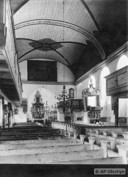 Germau,  Ev. Kirche - Blick zum Altar