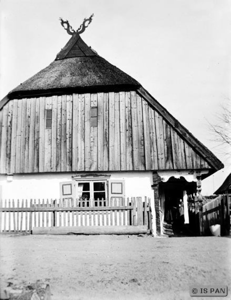 Gilge, Fischerhaus der Familie Lepkojis (18. Jh.) Ansicht des Giebels mit dem Laubengang