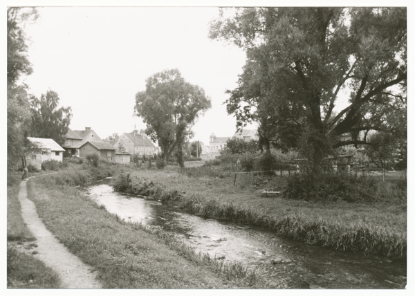 Treuburg (Olecko), An der Lega Richtung See