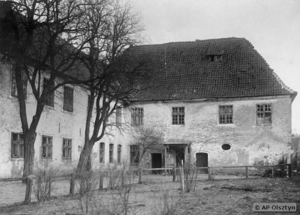 Gilgenburg, Ehemalige Burg des Deutschen Ordens - Ehrenhof mit Mittel- und Südflügel