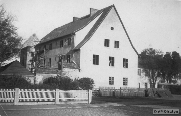 Gilgenburg, Ehemalige Burg des Deutschen Ordens - Blick auf den Nordflügel während der Wiederherstellung