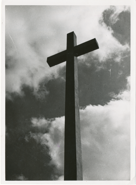 Waplitz Kr. Osterode, Ehrenfriedhof, Holzkreuz