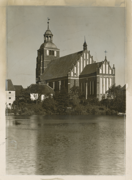 Wartenburg Kr. Allenstein, Kirche und Mühlenteich