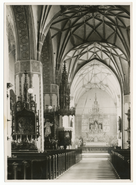 Wartenburg, Pfarrkirche - Blick zum Hochaltar