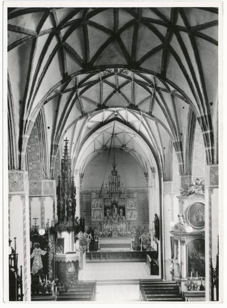 Wartenburg, Pfarrkirche - Blick zum Hochaltar