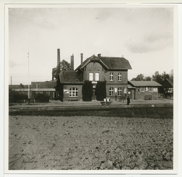 Popiollen, Der Bahnhof