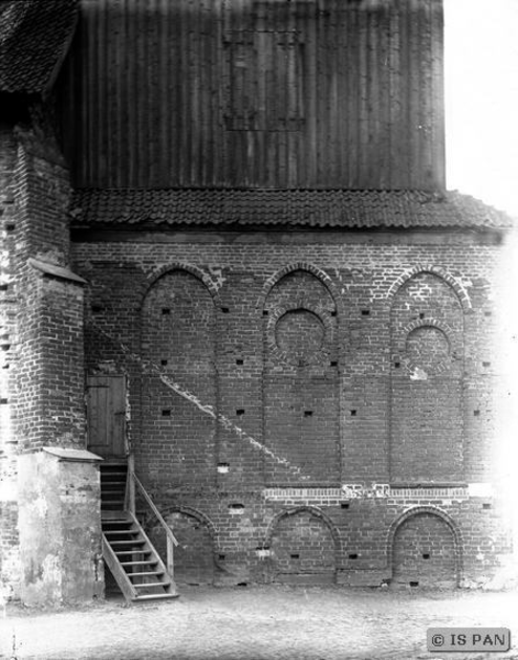 Landsberg, Stadt, Ev. Kirche - Unterbau des Westturms mit dem Turmeingang