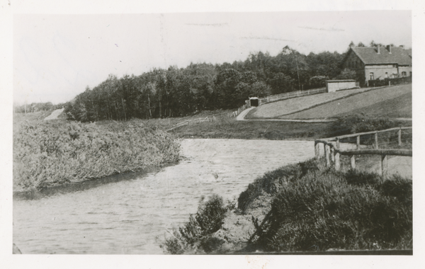 Wehlau, Stadtpark, Pregel mit Glumsberg und Bootshaus