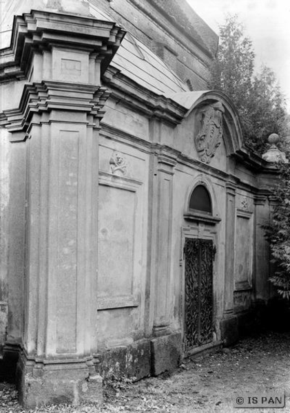 Groß Schwansfeld, Ev. Kirche - Grabkapelle der Familie von der Groeben an der Nordseite der Kirche