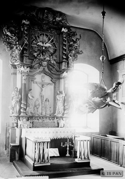 Grünhayn, Ev. Kirche - Altar und Taufengel