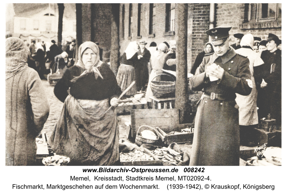 Memel, Fischmarkt, Marktgeschehen auf dem Wochenmarkt