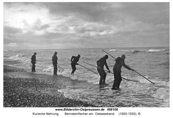 Kurische Nehrung, Bernsteinfischer am Ostseestrand