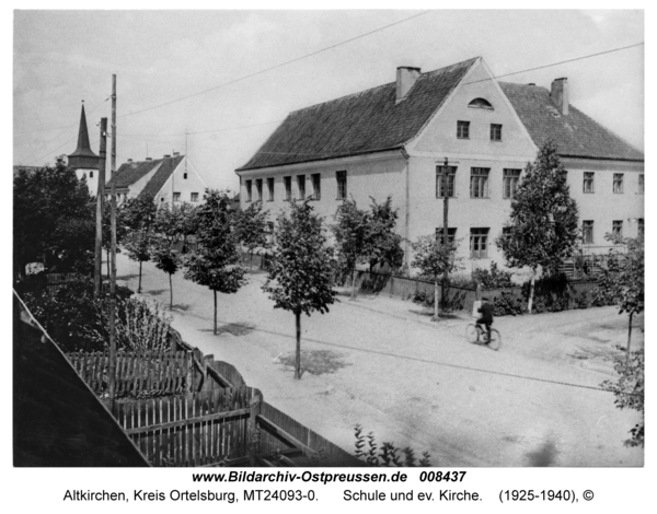 Altkirchen, Schule und ev. Kirche