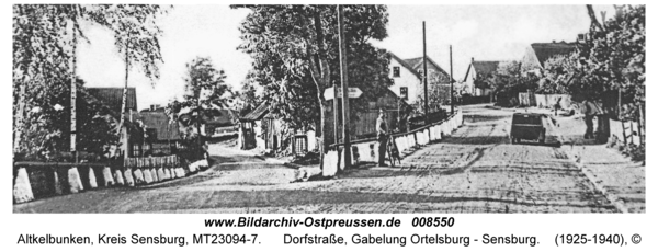 Altkelbunken, Dorfstraße, Gabelung Ortelsburg - Sensburg