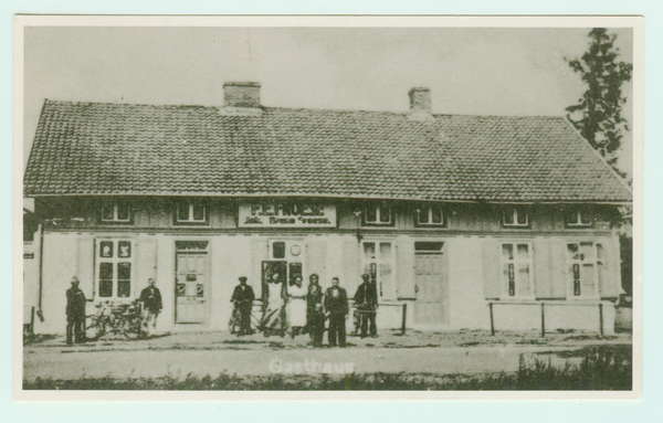 Neufrost , F.E.Froese - Gasthaus und Kolonialwaren