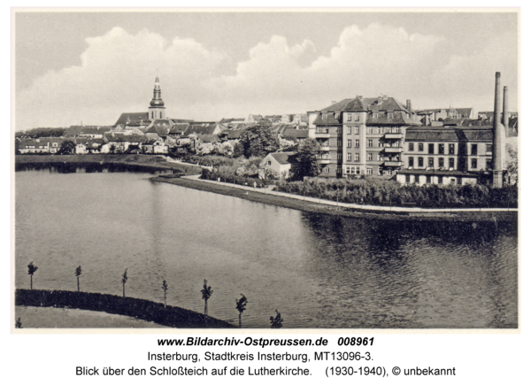 Insterburg, Blick über den Schloßteich auf die Lutherkirche