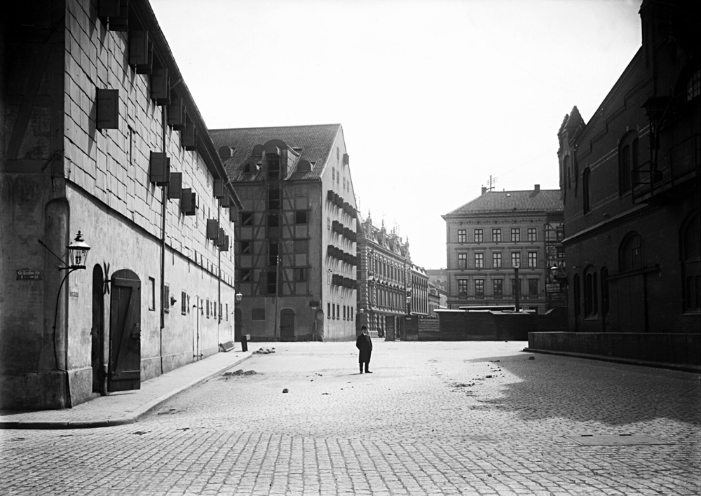 Königsberg, 2. Krahn Quergasse und Speicher in der Schanzengasse