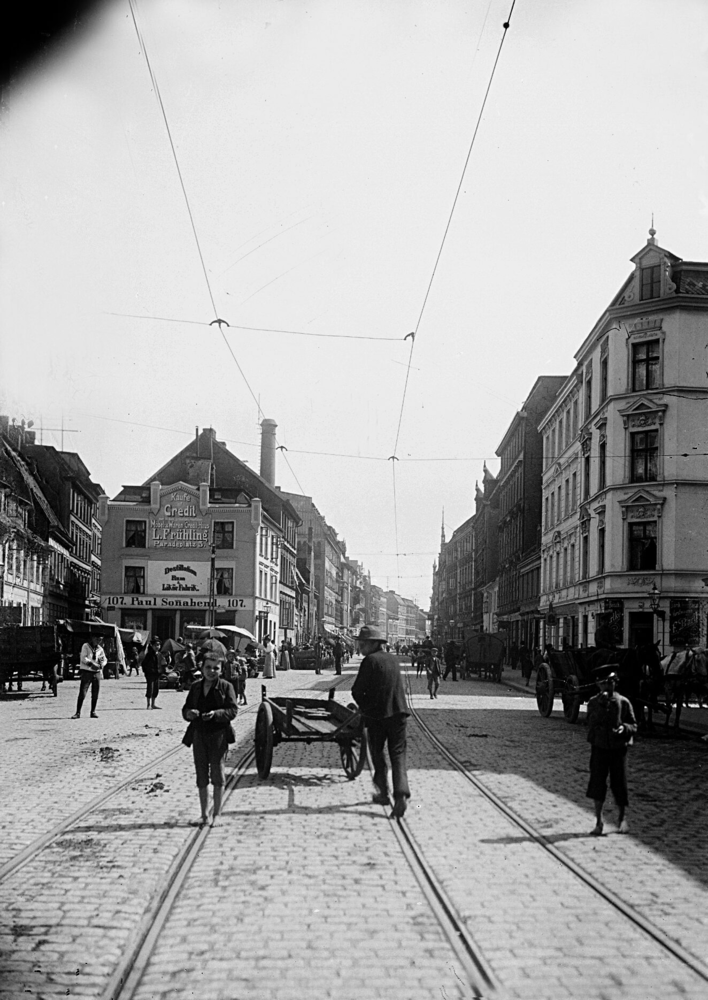 Königsberg, Sackheimerrechte Straße mit den Häusern Nr. 107-115 und 30-14