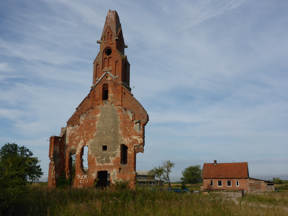 Klein Schönau (Ostpr.),  (Октябрьское), Ruinen der Kirche.