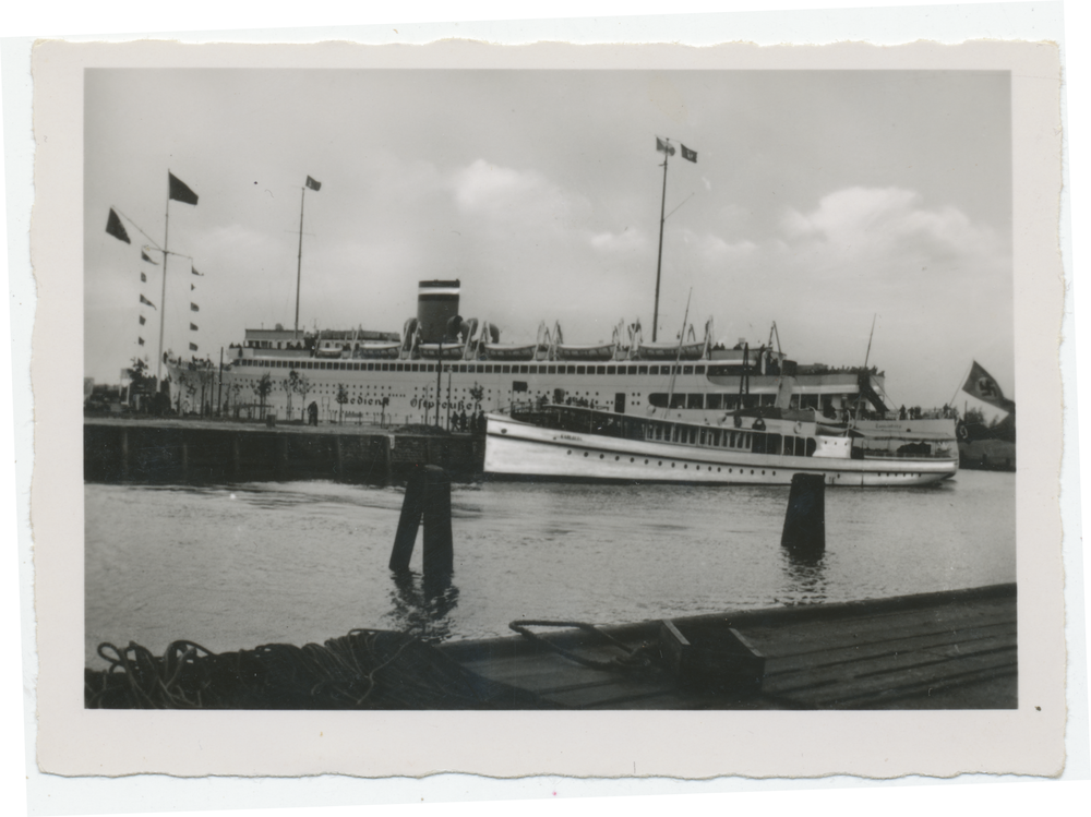 Pillau, Stadt, Schiffe im Hafen