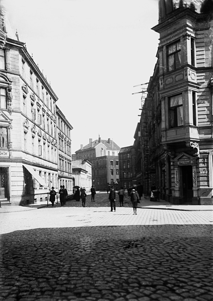 Königsberg, Blick in die Schönstraße mit den Häusern Nr. 13-9 und 7-8