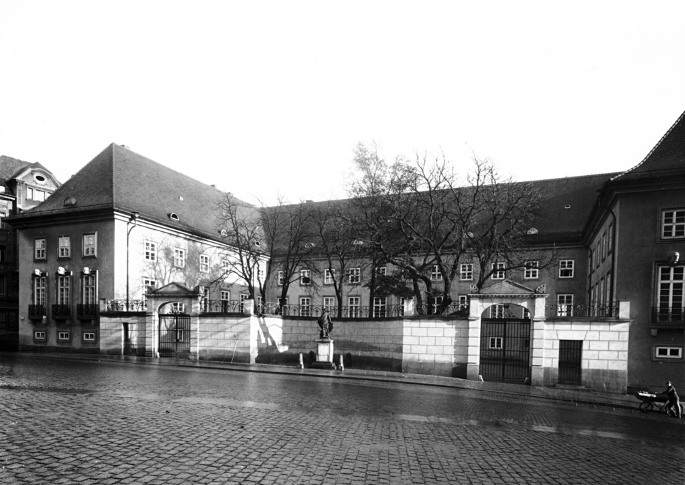 Königsberg, Denkmal König Friedrichs I.