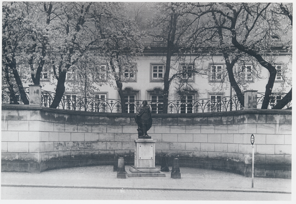 Königsberg (Pr.), Schlossplatz, Denkmal König Friedrichs I.