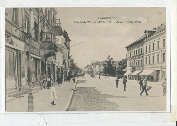 Gumbinnen, Friedrich-Wilhelm-Platz mit Blick auf Königstraße