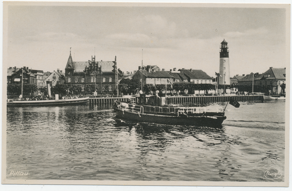 Pillau, Seestad, Verkehr im Hafen, Leuchtturm