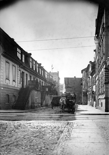 Königsberg, Blick auf den Kleinen Domplatz, Häuser Nr. 15a-8 und 7-1