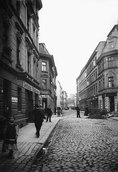 Königsberg, Blick in die Drummstraße, Häuser Nr. 4-9 und 37-30
