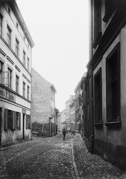 Königsberg, Blick in die Roßgärter Hinterstraße mit den Häusern Nr. 14-19 und 13-12